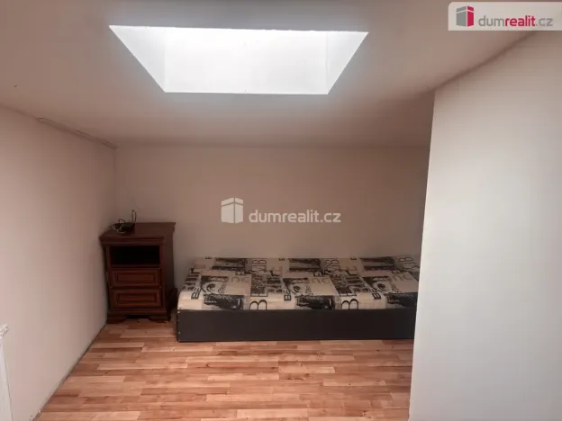 Pronájem bytu 1+kk, Praha - Běchovice, Podnikatelská, 14 m2