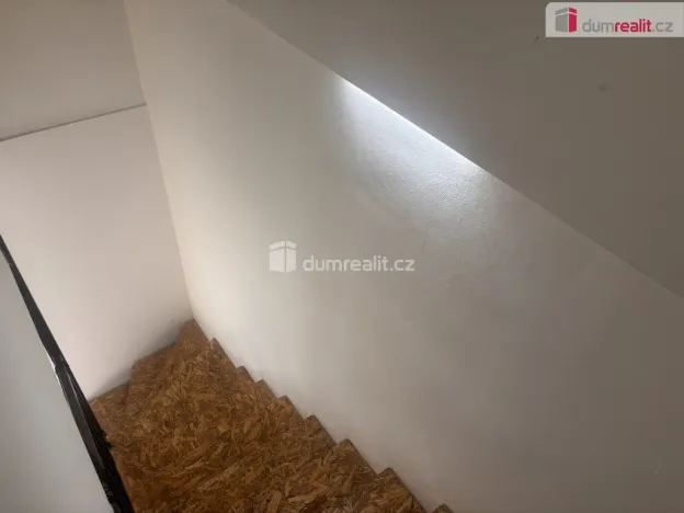 Pronájem bytu 1+kk, Praha - Běchovice, Podnikatelská, 14 m2