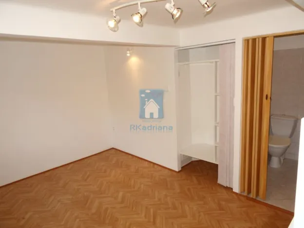 Pronájem bytu 1+kk, Praha, V rovinách, 15 m2