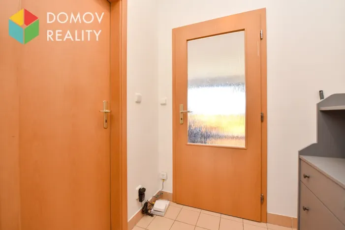 Pronájem bytu 1+kk, Beroun - Beroun-Město, Nad Paloučkem, 37 m2