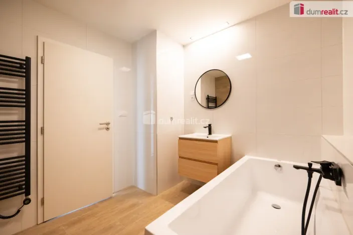 Pronájem bytu 2+kk, České Budějovice - České Budějovice 2, U Boru, 77 m2