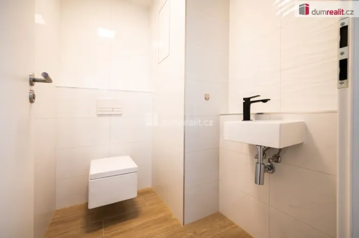 Pronájem bytu 2+kk, České Budějovice - České Budějovice 2, U Boru, 77 m2