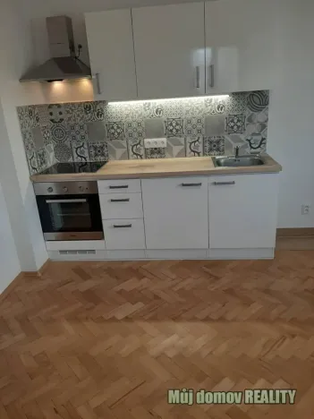 Pronájem bytu 1+kk, Praha - Chodov, U stojanu, 30 m2