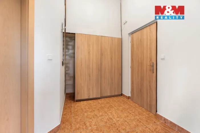 Pronájem bytu 2+kk, Liberec - Liberec VI-Rochlice, Nádvorní, 45 m2