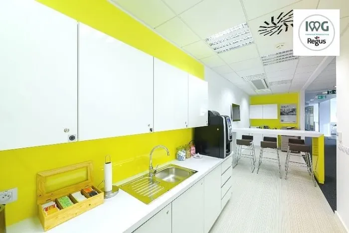 Pronájem kanceláře, Praha - Karlín, Rohanské nábřeží, 110 m2