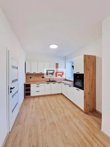 Pronájem bytu 2+kk, Šternberk, Uničovská, 75 m2