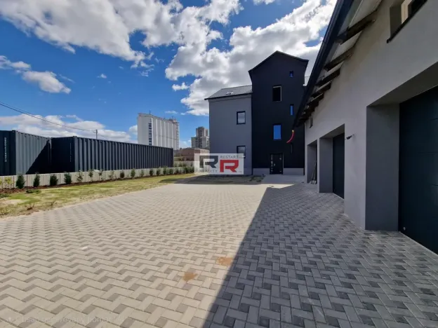 Pronájem bytu 2+kk, Šternberk, Uničovská, 75 m2