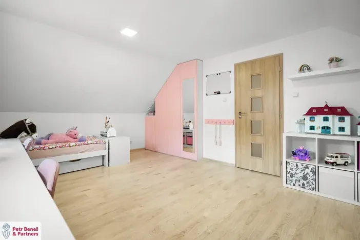 Prodej rodinného domu, Kolešov, 198 m2