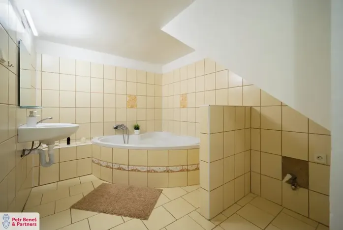 Prodej rodinného domu, Kolešov, 198 m2