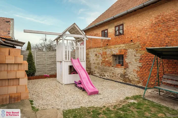 Prodej rodinného domu, Kolešov, 198 m2