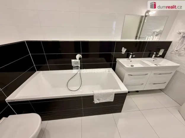 Pronájem bytu 2+kk, Mariánské Lázně, Masarykova, 79 m2