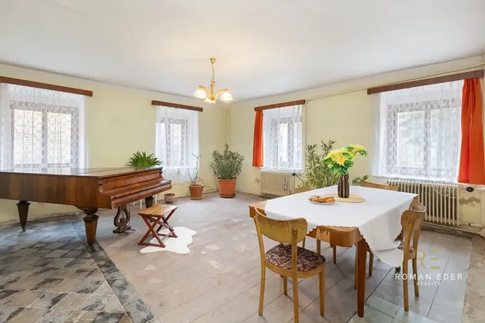 Prodej vícegeneračního domu, Chotiněves, 495 m2