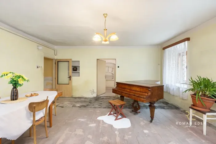 Prodej vícegeneračního domu, Chotiněves, 495 m2