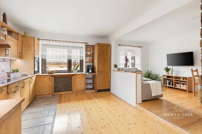 Prodej vícegeneračního domu, Chotiněves, 495 m2