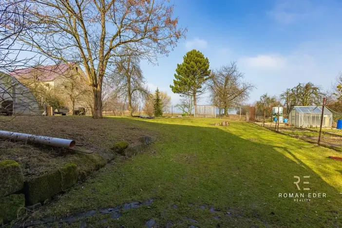 Prodej vícegeneračního domu, Chotiněves, 495 m2