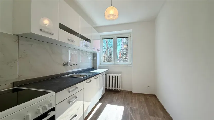 Pronájem bytu 3+1, Cheb, Palackého, 57 m2