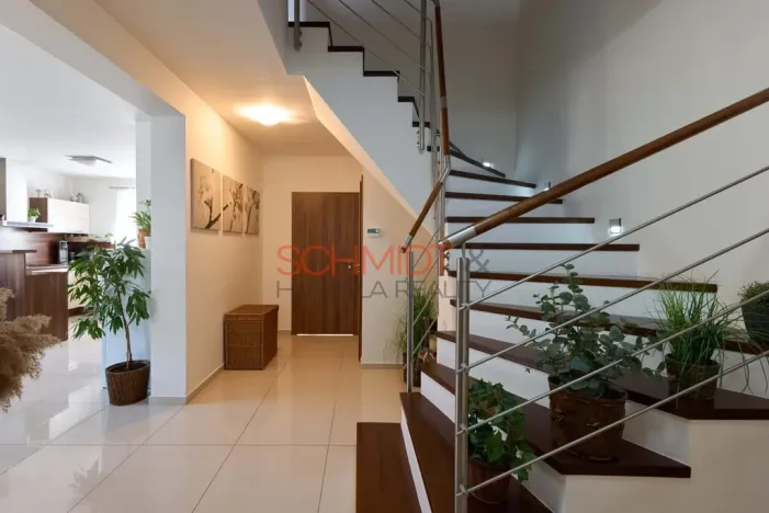 Prodej rodinného domu, Hustopeče, Gen. Peřiny, 201 m2