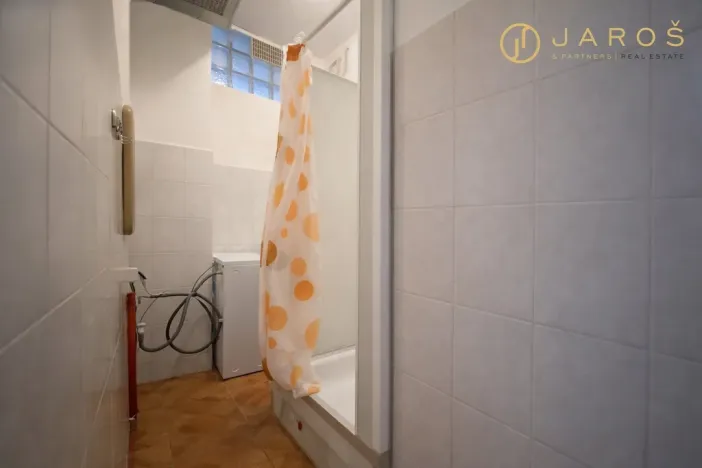 Pronájem bytu 1+kk, Perštejn, Hlavní, 20 m2