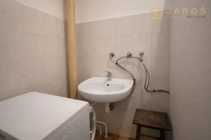 Pronájem bytu 1+kk, Perštejn, Hlavní, 20 m2