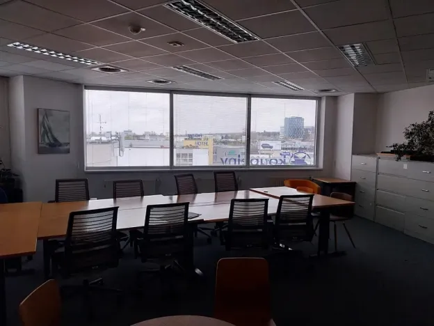 Pronájem kanceláře, Brno, Heršpická, 692 m2