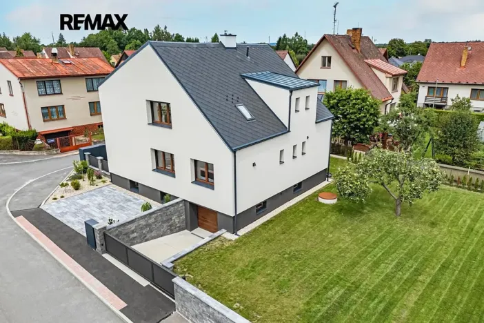 Prodej vily, Jindřichův Hradec, Spojovací, 183 m2