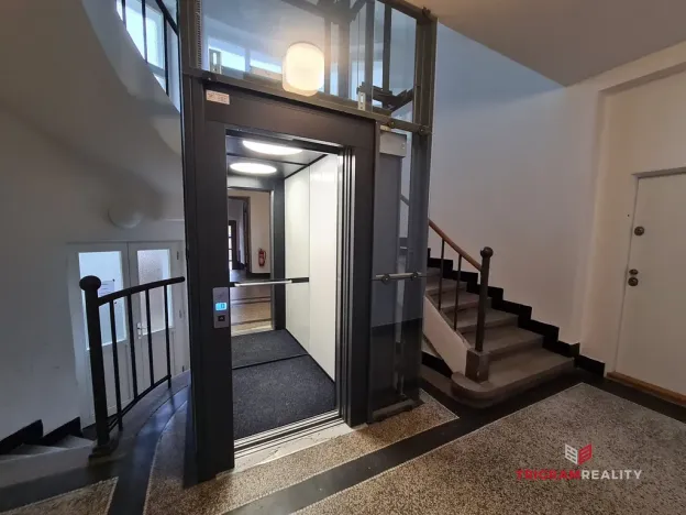 Pronájem bytu 2+kk, Hradec Králové, třída Karla IV., 70 m2