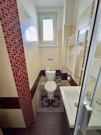 Pronájem bytu 2+kk, Praha - Holešovice, Osadní, 43 m2