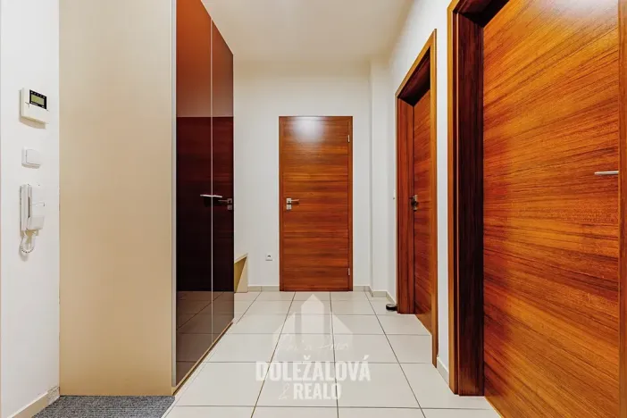 Pronájem bytu 2+kk, Jihlava, U Dlouhé stěny, 58 m2