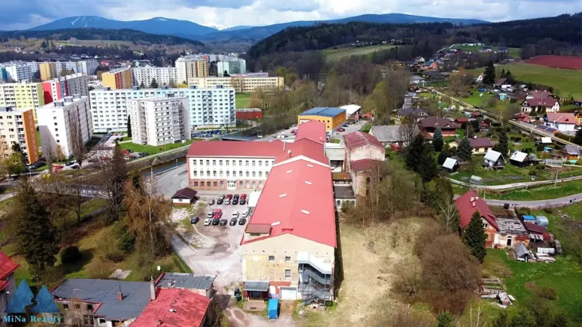 Pronájem skladu, Trutnov, Tovární, 1610 m2