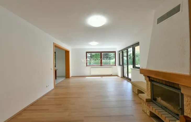 Pronájem vily, Průhonice, Jetelová, 370 m2