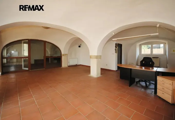 Prodej komerční nemovitosti, Církvice, 6984 m2