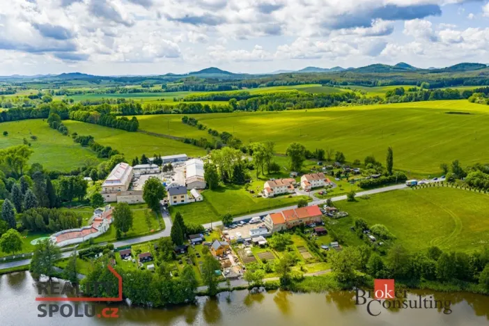 Prodej pozemku pro bydlení, Jablonné v Podještědí - Zámecká, 1942 m2