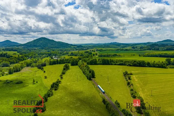 Prodej pozemku pro bydlení, Jablonné v Podještědí - Zámecká, 1942 m2