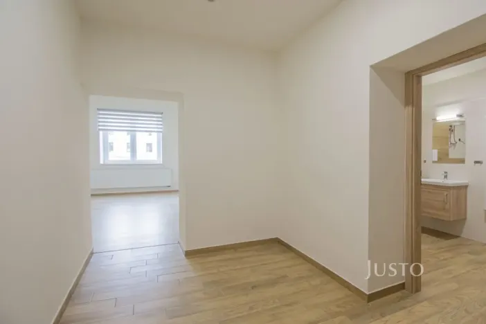 Pronájem bytu 1+kk, Hranice - Hranice I-Město, Třída Československé armády, 37 m2