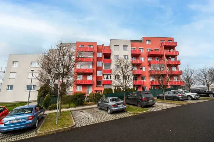 Prodej bytu 3+kk, Praha - Kyje, Sicherova, 64 m2