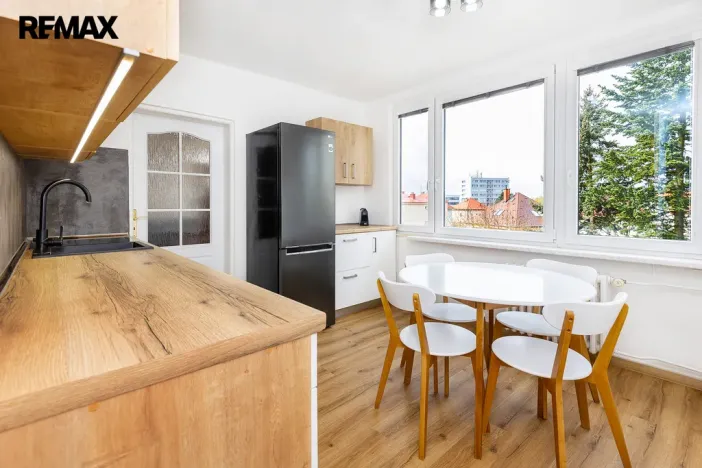 Prodej bytu 3+1, Hradec Králové - Pražské Předměstí, Baarova, 77 m2