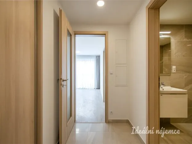 Pronájem bytu 2+kk, Praha - Třebonice, Do zahrádek I, 51 m2