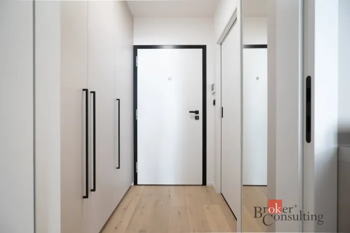 Pronájem bytu 1+kk, Praha - Vršovice, Krymská, 25 m2