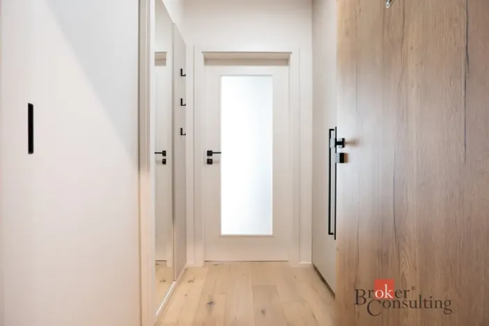 Pronájem bytu 1+kk, Praha - Vršovice, Krymská, 25 m2