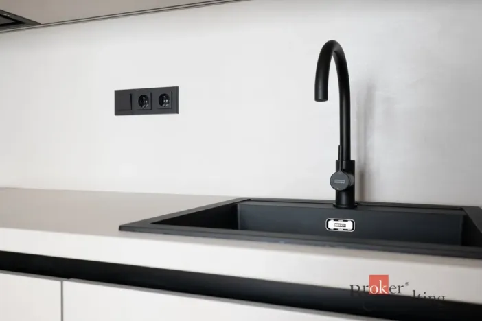 Pronájem bytu 1+kk, Praha - Vršovice, Krymská, 25 m2