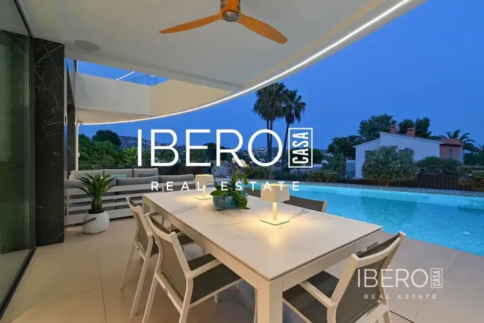 Prodej rodinného domu, Moraira, Španělsko, 350 m2