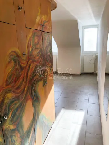 Pronájem bytu 1+kk, Praha, Školská, 30 m2