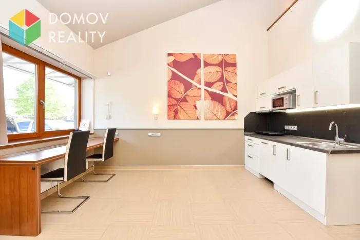 Pronájem bytu 2+kk, Králův Dvůr, Obchodní, 42 m2