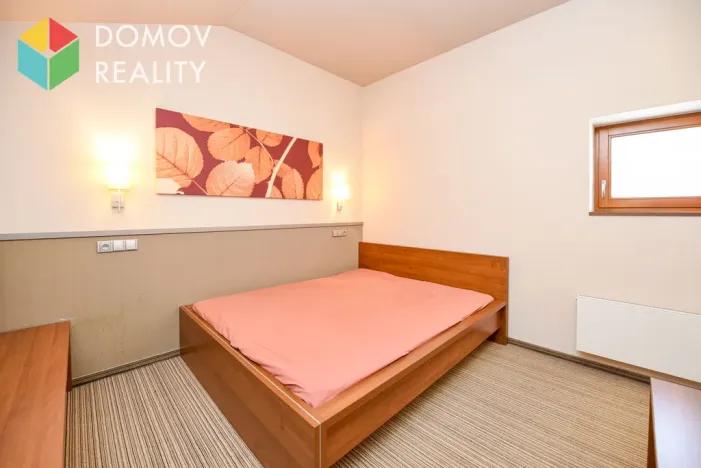 Pronájem bytu 2+kk, Králův Dvůr, Obchodní, 42 m2