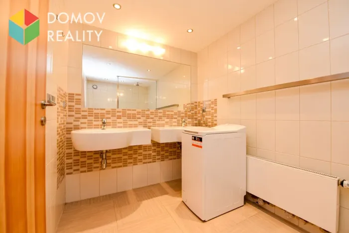 Pronájem bytu 2+kk, Králův Dvůr, Obchodní, 42 m2