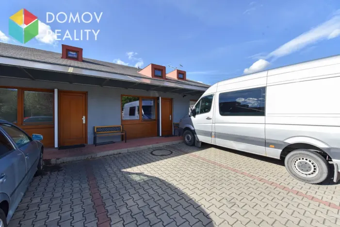 Pronájem bytu 2+kk, Králův Dvůr, Obchodní, 42 m2