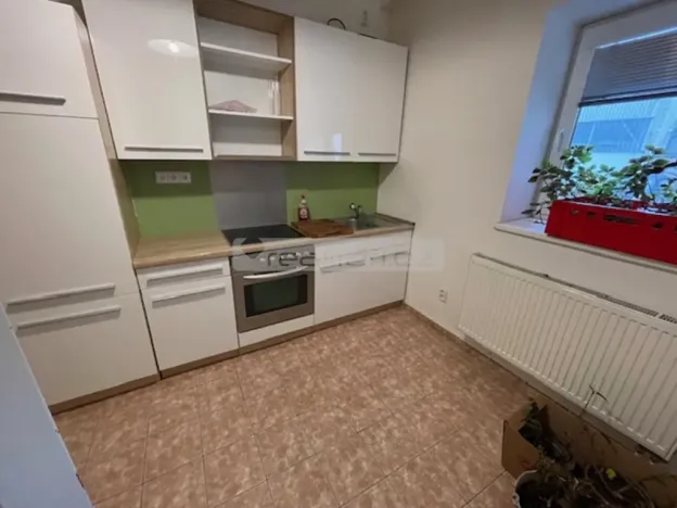 Pronájem kanceláře, Plzeň - Jižní Předměstí, Goldscheiderova, 60 m2