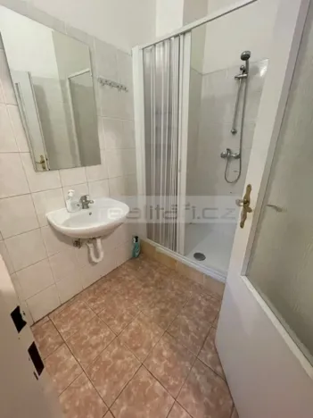 Pronájem kanceláře, Plzeň - Jižní Předměstí, Goldscheiderova, 60 m2