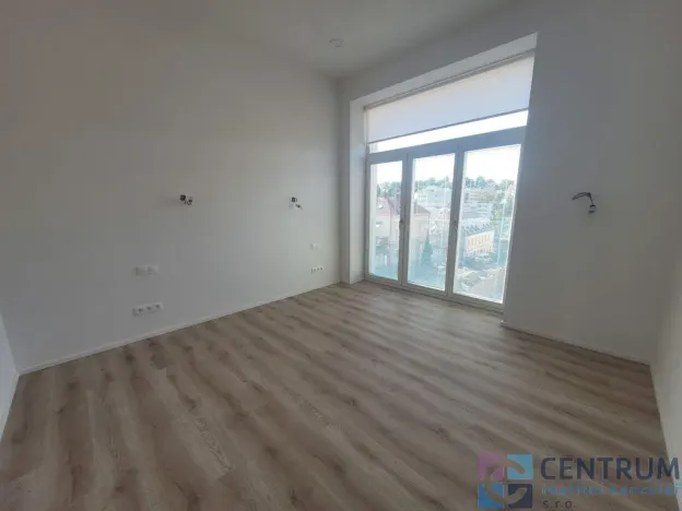 Pronájem bytu 2+kk, Liberec - Liberec V-Kristiánov, 8. března, 60 m2