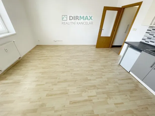 Pronájem bytu 1+kk, Plzeň - Jižní Předměstí, Goldscheiderova, 39 m2